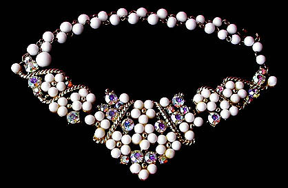 a beautiful vintage costume jewelry necklace