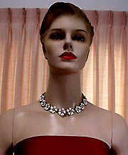 a beautiful vintage costume jewelry earrings unsigned