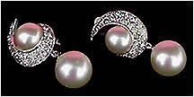 a beautiful vintage costume jewelry necklace, bracelet and earrings