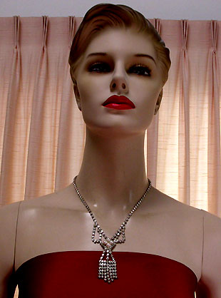 a beautiful vintage costume jewelry necklace