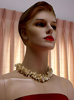 a beautiful vintage costume jewelry necklace