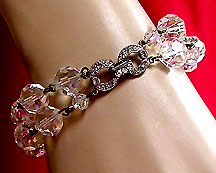 a beautiful vintage costume jewelry Juliana bracelet unsigned