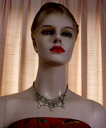 a beautiful vintage costume jewelry necklace
