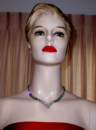 a beautiful vintage costume jewelry necklace