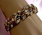 a beautiful vintage costume jewelry bracelet unsigned