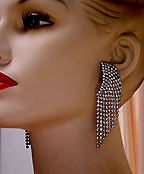 a beautiful vintage costume jewelry earrings unsigned