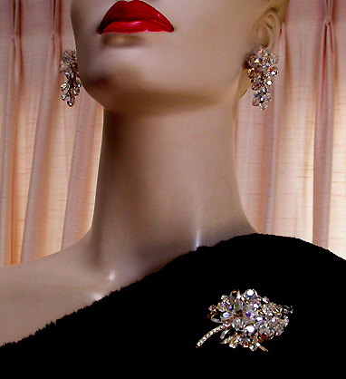 a beautiful vintage costume jewelry parure