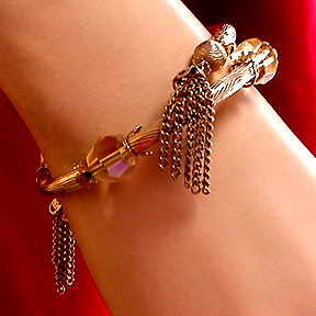 a beautiful vintage costume jewelry bridal bracelet