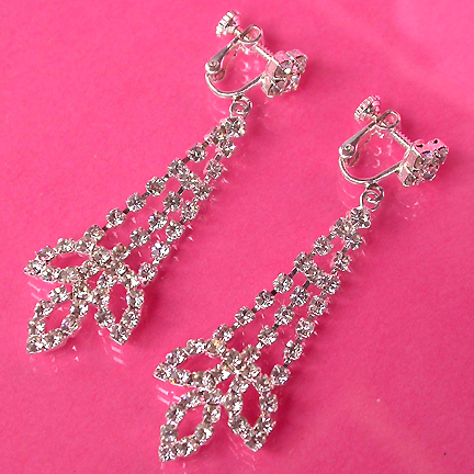 a beautiful vintage costume jewelry bridal necklaces