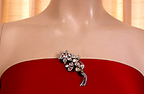 a beautiful vintage costume jewelry Juliana bracelet unsigned