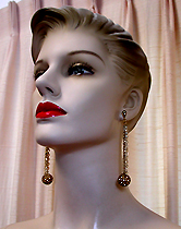 a beautiful vintage costume jewelry Juliana earrings unsigned