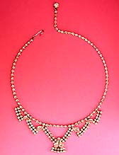 a beautiful vintage costume jewelry Brooch unsigned