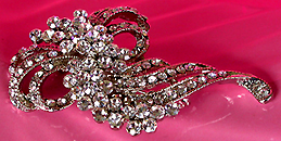 a beautiful vintage costume jewelry earrings unsigned