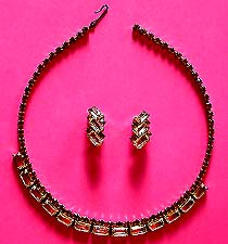 a beautiful vintage costume jewelry Juliana earrings unsigned
