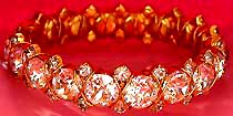 a beautiful vintage costume jewelry Brooch unsigned