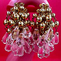 a beautiful vintage costume jewelry earrings unsigned