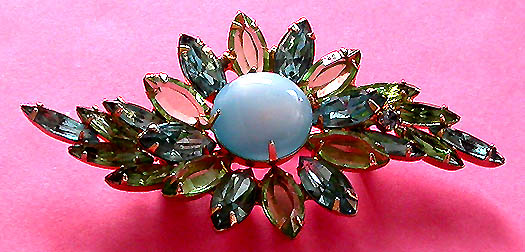 a beautiful vintage costume jewelry brooch unsigned