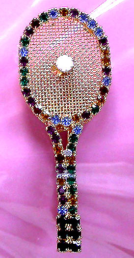 a beautiful vintage costume jewelry brooch unsigned