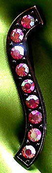 a beautiful vintage costume jewelry brooch unsigned