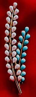 a beautiful vintage costume jewelry brooch unsigned