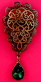 a beautiful vintage costume jewelry Brooch unsigned