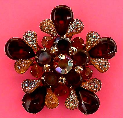 a beautiful vintage costume jewelry brooch unsigned