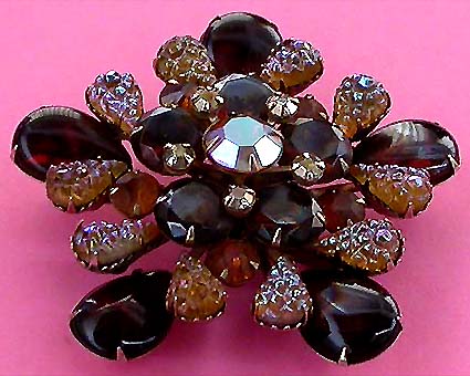 a beautiful vintage costume jewelry brooch unsigned