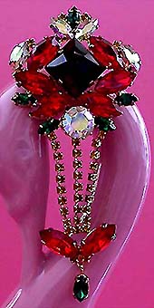 a beautiful vintage costume jewelry brooch unsigned