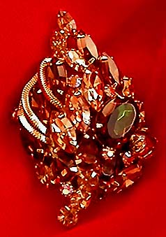 a beautiful vintage costume jewelry brooch unsigned