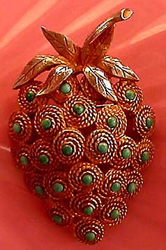 a beautiful vintage costume jewelry brooch unsigned