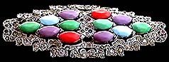 a beautiful vintage costume jewelry Brooch unsigned