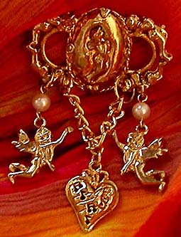 a beautiful vintage costume jewelry brooch unsigned