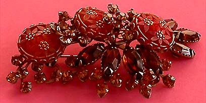 a beautiful vintage costume jewelry brooch unsigned