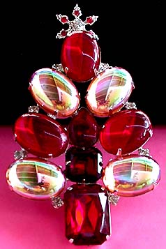 a beautiful vintage costume jewelry brooch unsigned