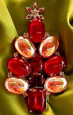 a beautiful vintage costume jewelry brooch unsigned