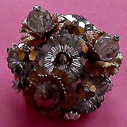 a beautiful vintage costume jewelry brooch unsigned