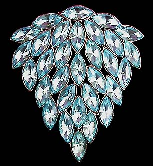 a beautiful vintage costume jewelry brooch unsigned