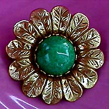 a beautiful vintage costume jewelry brooch unsigned