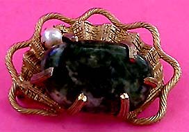 a beautiful vintage costume jewelry brooch unsigned