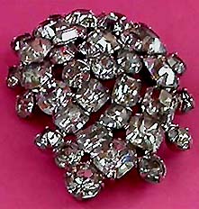 a beautiful vintage costume jewelry brooch unsigned