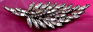 a beautiful vintage costume jewelry brooch unsigned
