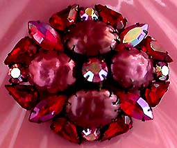 a beautiful vintage costume jewelry brooch unsigned