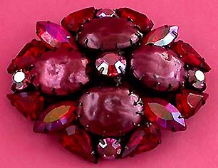 a beautiful vintage costume jewelry brooch unsigned