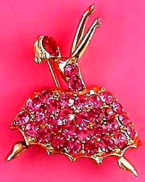 a beautiful vintage costume jewelry brooch unsigned