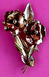 a beautiful vintage costume jewelry brooch unsigned