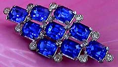 a beautiful vintage costume jewelry brooch unsigned