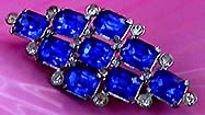 a beautiful vintage costume jewelry Brooch unsigned