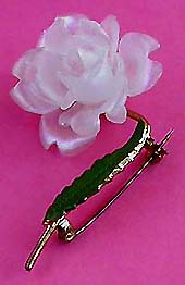 a beautiful vintage costume jewelry brooch unsigned