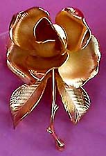 a beautiful vintage costume jewelry brooch unsigned