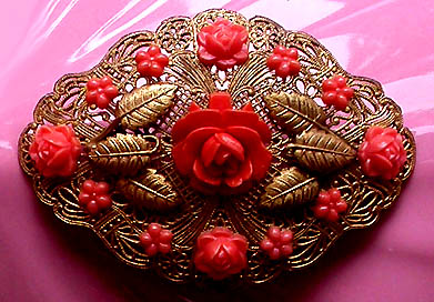 a beautiful vintage costume jewelry brooch unsigned